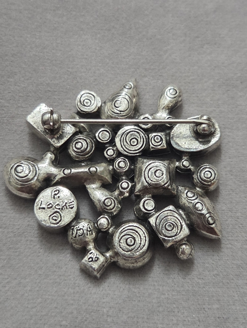Patricia Locke Retired Brocch Pin - Picture 2 of 4